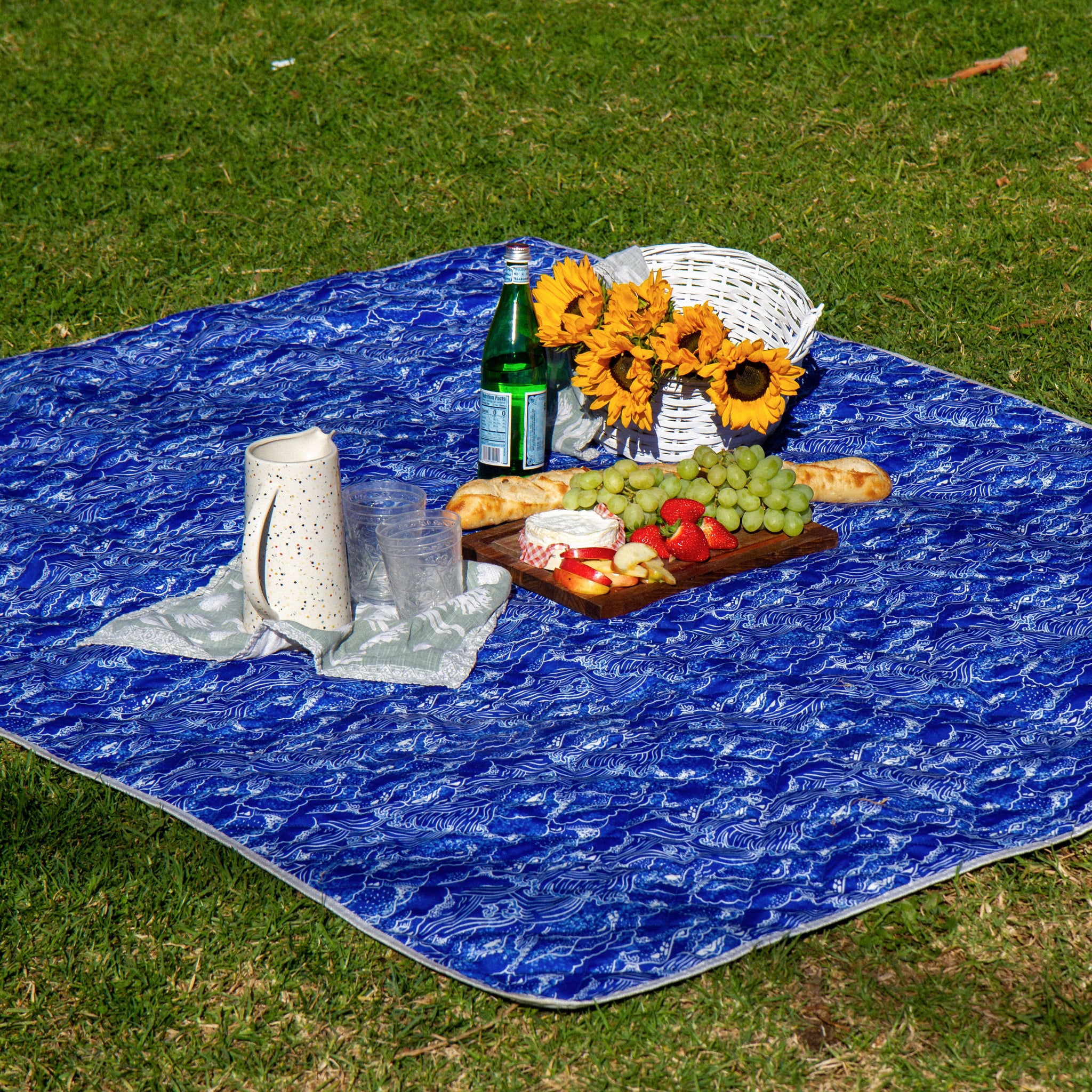 Cushioned picnic blanket sale